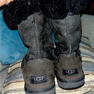 UGG boots size 9, black